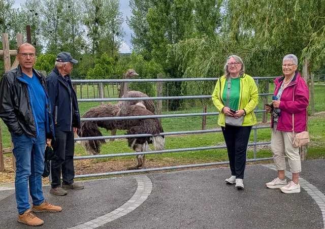NOEs Senioren St. Pantaleon-Erla auf Halbtagesfahrt beim Straußenhof Ebner. 
 | Foto: NÖs Senioren Ortsgruppe St. Pantaleon-Erla