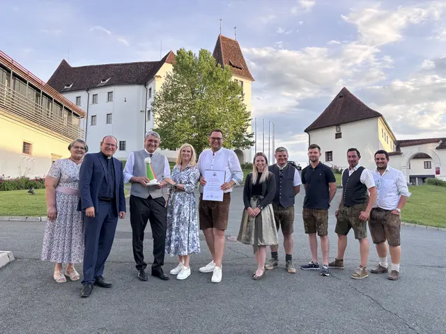 Resch Elektrotechnik wurde mit dem Würdigungspreis der Diözese Graz-Seckau ausgezeichnet.