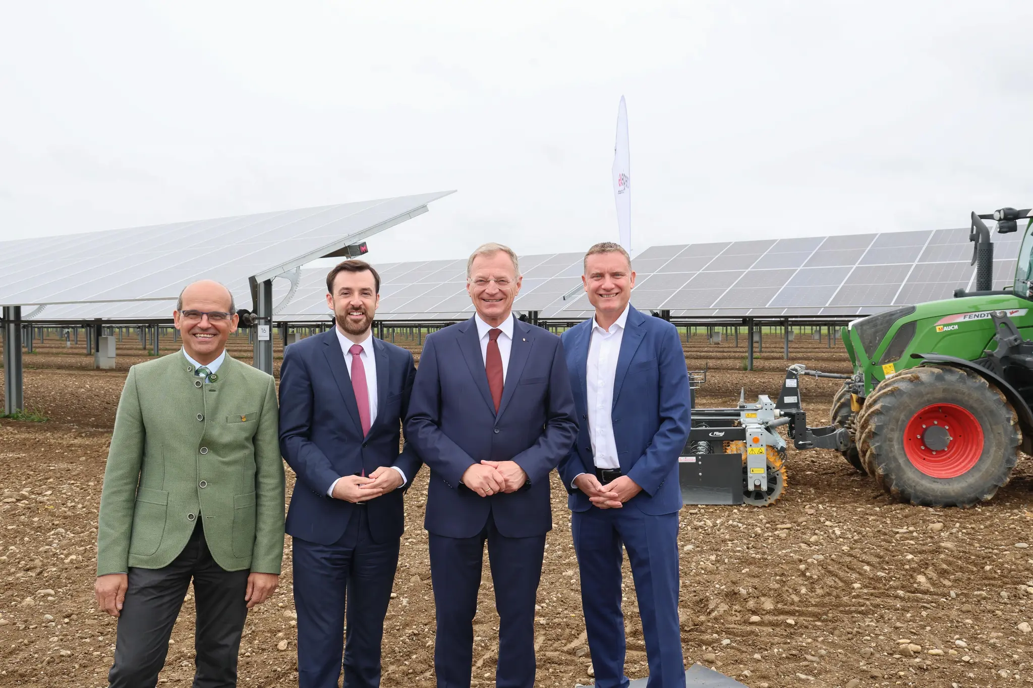 Aktuell die Größte in OÖ: Energie AG und EWS nehmen Agri-PV-Anlage Mining in Betrieb