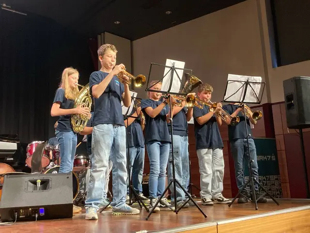Das Bläserensemble der Musik MS Neunkirchen eröffnete den 2.Teil der Veranstaltung mit dem fetzigen "Rock Opening"