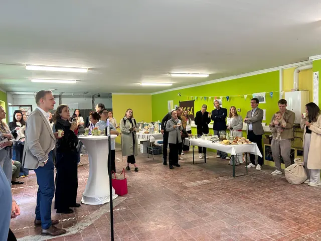 Beim Baustellenfrühstück im Momo-Kinderpalliativzentrum konnten die Besucherinnen und Besucher den fast fertiggestellten neuen Betreuungsraum begutachten. | Foto: Patricia Grötzl/MOMO Kinderpalliativzentrum