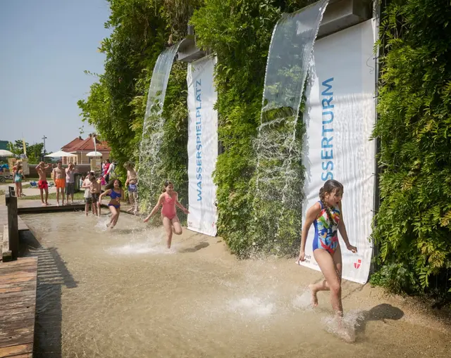 Entdecke, was das Wiener Wasserfest zu bieten hat