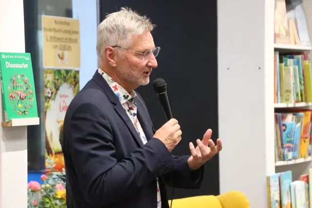 Finanzschub für das Mühlviertler Frauenhaus: Eckehard Bauer sagte namens der regionale Rotaryclubs eine fünfstellige Unterstützungssumme zu. | Foto: Eckhart Herbe