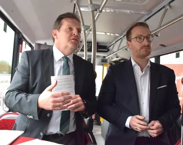 LR René Zumtobel möchte künftig einen Mobilitätsstandard in Tirol umsetzen, der für eine verbesserte Vertaktung sorgen soll.  | Foto: Barbara Fluckinger