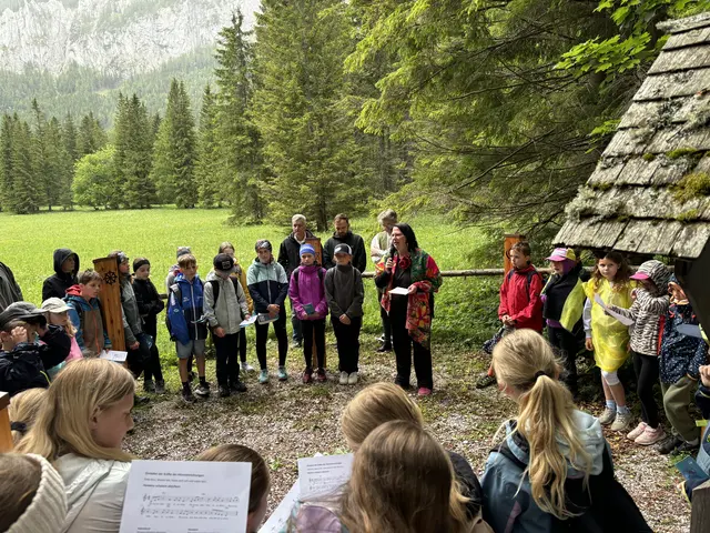 Mit einem eigenen Ritual wurde der Kraftplatz eingeweiht. | Foto: MeinBezirk/Angelika Kern