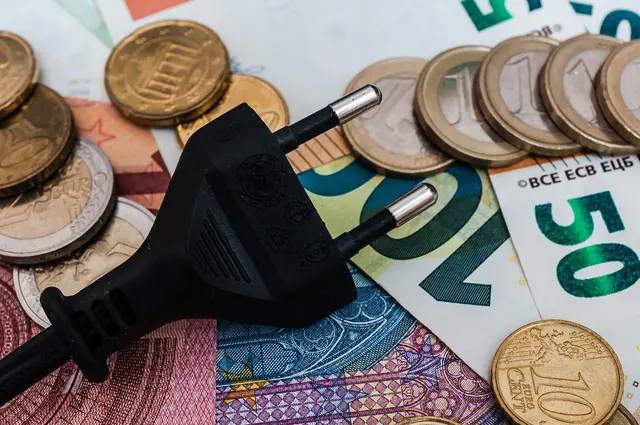 Gibt man mehr Geld aus als man verdient, dann wird es mit der Zeit richtig knapp. Ein Dilemma, vor dem aktuell auch die Gemeinden im Bezirk Horn stehen. | Foto: stock.adobe.com/at/Stockfotos-MG