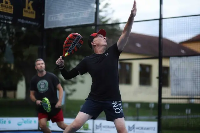 Auch beim Padel spielt der Körpereinsatz eine wichtige Rolle. | Foto: Padelclub Mattersburg