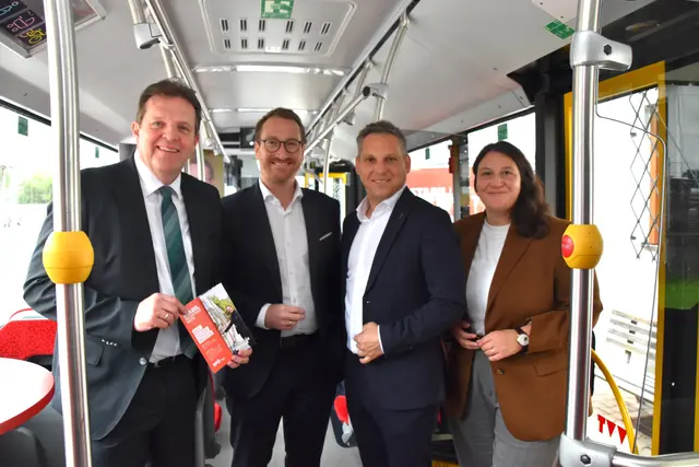 Mobilitätslandesrat René Zumtobel, LH-Stv. und SPÖ-Landesparteivorsitzender Philip Wohlgemuth, LA und SPÖ-Verkehrssprecher Christian Kovacevic und SPÖ-Landesgeschäftsführerin Eva Steibl-Egenbauer (v.l.) präsentieren ihre Ziele.  | Foto: Barbara Fluckinger