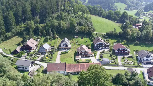 Die Kuhstall'leitn-Siedlung in Stanz. 