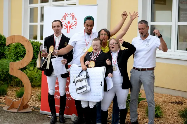 Rund 20 Athleten zeigten beim Special-Olympics-Turnier in Stadl-Paura ihr Geschick mit den Pferden im Parcours sowie bei der Dressuraufgabe. | Foto: Pferdezentrum