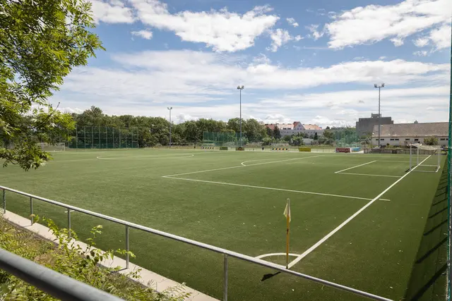Auch das Sportgelände des FC. Mariahilfs soll weiter modernisiert werden.  | Foto: Sade Jerabek/MeinBezirk