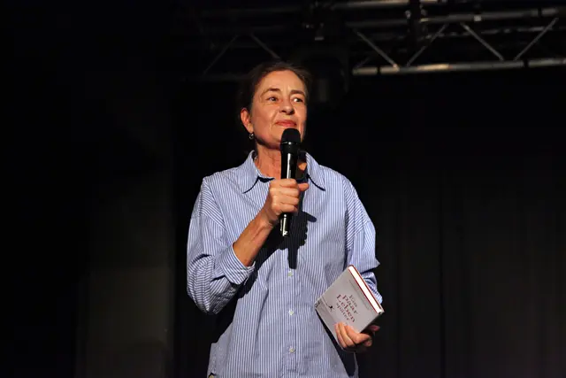 Martina Walch, Leiterin der Tyrolia-Buchhandlung in Imst, begrüßte zur Kooperationsveranstaltung mit der Stadtbühne Imst.