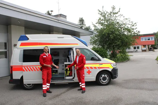 Vater-Sohn- Duo Alfons und Andreas engagieren sich in der Ortsstelle Neuhofen im Rettungsdienst. | Foto: Rotes Kreuz