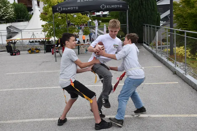 American Football Action mit den Hammers Schwaz durfte nicht fehlen.  | Foto: Haun