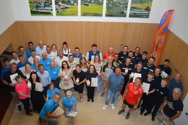 Die Gemeinde zeichnete Sportler und Bürger für herausragende Leistungen aus. | Foto: Gemeinde St. Marienkirchen