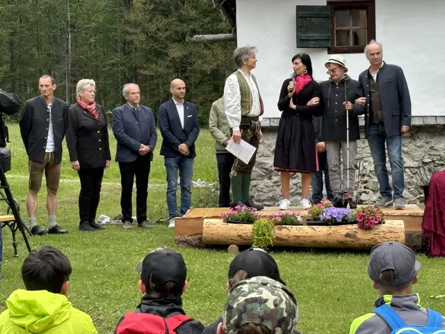 Zur Feier des Tages wurden auch einige Ehrengäste begrüßt. | Foto: MeinBezirk/Angelika Kern