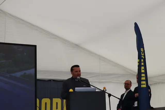 Der Zammer Bürgermeister Benedikt Lentsch erklärte:  „Solche Tage sind für eine Gemeinde immer etwas Besonderes, denn sie stehen für Wachstum, Zukunft und Vertrauen in den Wirtschaftsstandort Zams." | Foto: Elisabeth Zangerl