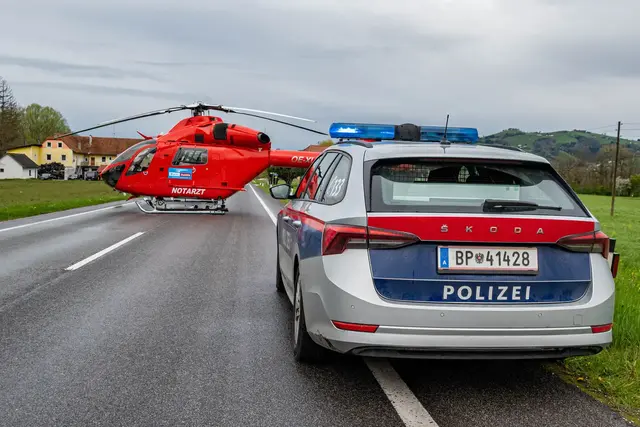 Die 55-Jährige wurde ins UKH Linz geflogen. | Foto: TEAM FOTOKERSCHI / RAUSCHER