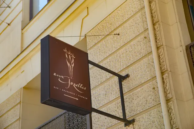 Das „Aux Gazelles“ in der Rahlgasse 5 wird seit 2002 von dem Unternehmen betrieben und ist für sein orientalisch geprägtes Konzept bekannt. (Archiv) | Foto: Spitzauer