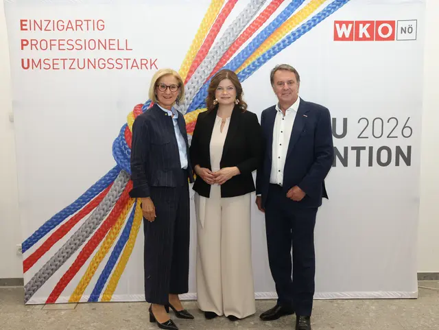  Stolz auf die rund 63.000 Ein-Personen-Unternehmen in Niederösterreich sind Landeshauptfrau Johanna Mikl-Leitner, EPU-Sprecherin Michaela Habinger und WKNÖ-Präsident Wolfgang Ecker. | Foto: Rene Brunhölzl