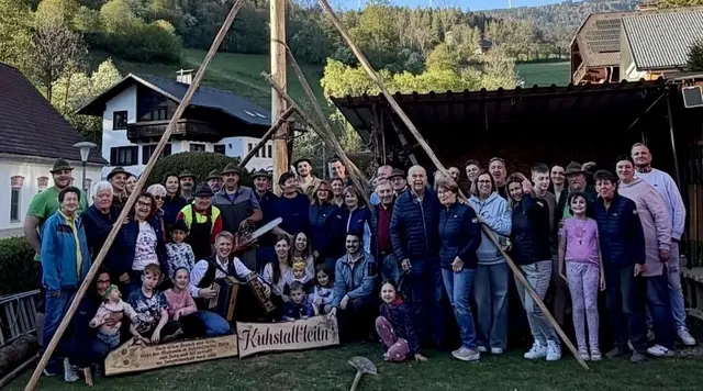 Die Familien der Kuhstall'leitn-Siedlung in Stanz.