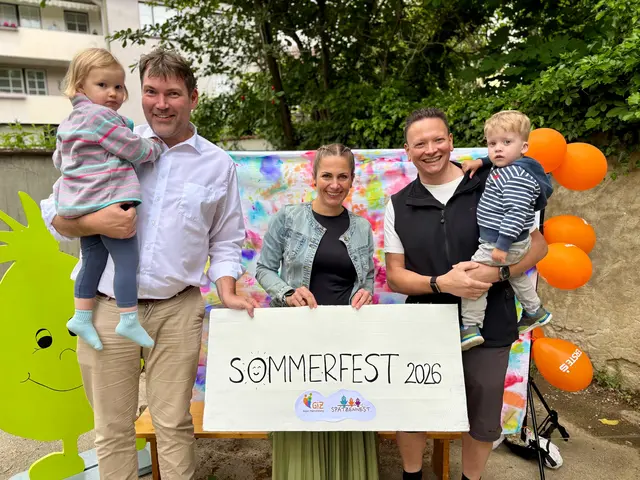 GiZ-Leiterin Sandra Fasching mit "Raika"-Direktor Clemens Pfeifer und Stadtrat Martin Neugebauer. | Foto: Markus Kahrer