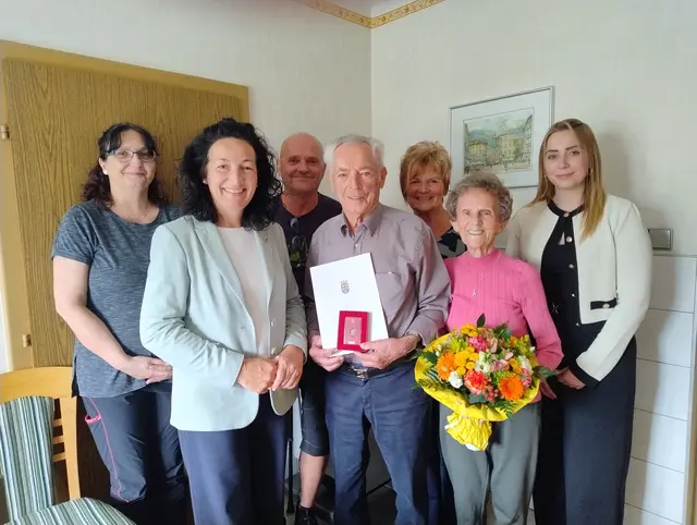 Gratulation zur Steinernen Hochzeit in Gleißenfeld. | Foto: Gemeinde Scheiblingkirchen