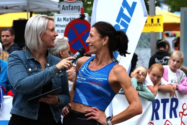Simone Koren-Wallis mit Maria Hochegger