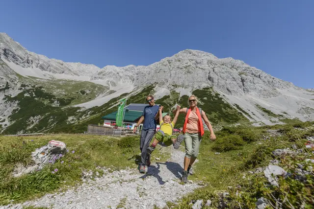Bergsport und Naturschutz: Die Hütten des Österreichischen Alpenvereins leisten einen wichtigen Beitrag. | Foto: Alpenverein/Freudenthaler