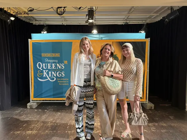 Klara Felber (links), Tamara Vratny (mitte) und Hanna Resel (rechts) traten um den Titel "Shopping Queen" an