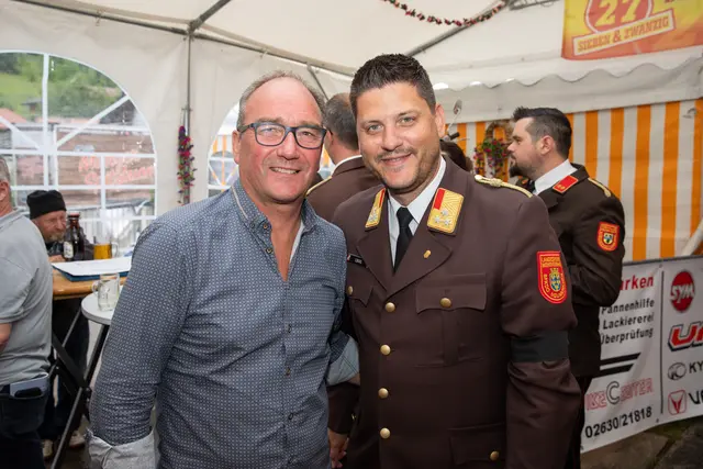 Enzenreiths Bürgermeister Dirk Rath und Bezirksfeuerwehrkommandant Mario Lukas. | Foto: er