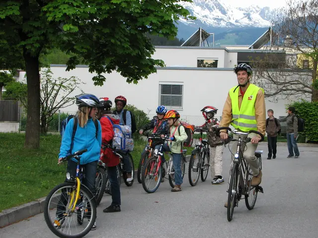 In Völs sind die Kinder bald wieder mit dem Velobus unterwegs.  | Foto: Radstammtisch Völs (Webseite)