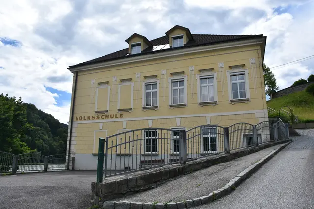 Zum Schulbeginn keine Lehrer an der Volksschule St. Nikola an der Donau? | Foto: Zinterhof