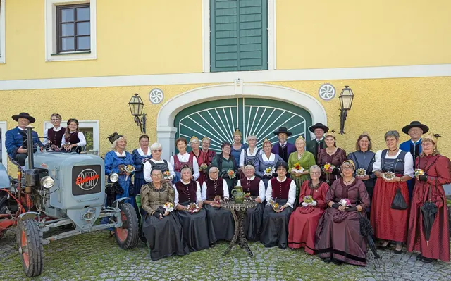 Die Erlauftaler Goldhaubengruppe feiert in Purgstall an der Erlauf ihr 80. Jubiläum. | Foto: Heinrich Hesselberger/Erlauftaler Goldhaubengruppe