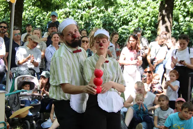 Sunny und Manni lieferten heitere Einlagen für Groß und Klein.