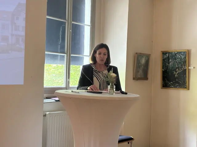 Kathi Schneider moderierte den Abend. | Foto: Schauer