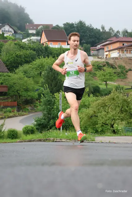 Christian Slawiczek gewann den Hauptlauf | Foto: Zuschrader