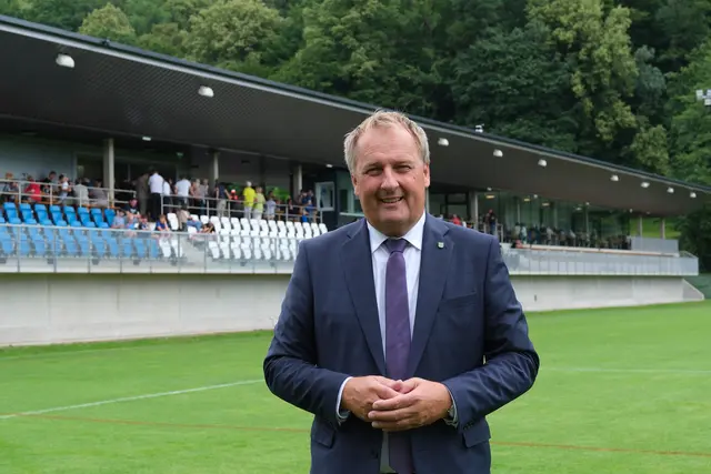 Bürgermeister Reinhold Ebner sprach bei der Eröffnung von einem besonderen Moment für die Gemeinde. | Foto: MeinBezirk/Antonia Unterholzer