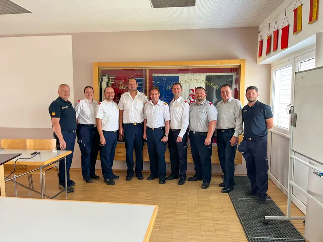 Funklehrgang in Oberwart: Wolfgang Kinelly, Sonja Talasz, Alexander Flaschberger, Thomas Csernaczky, Wolfgang Oberndorfer, Harald Glatz, Martin Jany, Johann Grossinger, Marcel Körper-König | Foto: Bezirksfeuerwehrkommando Oberwart/Alexander Flaschberger