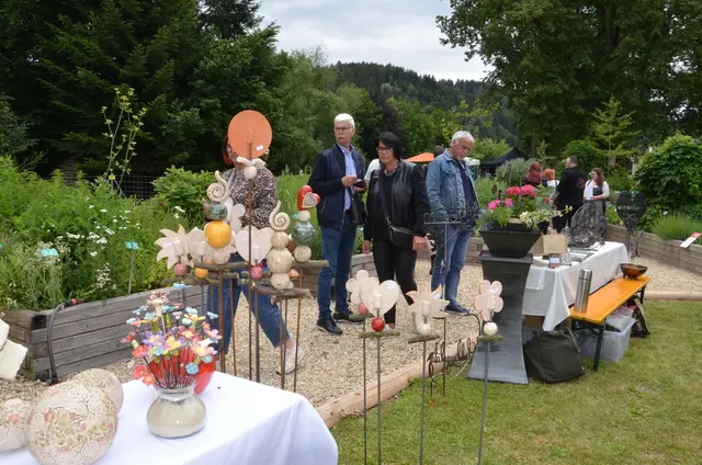 Auch im Garten wurde gefeiert.