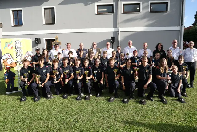 Beim Bezirksfeuerwehrjugendbewerb des Bezirks Tulln stellten zahlreiche Mädchen und Burschen ihr Können, ihren Teamgeist und ihre Einsatzbereitschaft unter Beweis. | Foto: BFKDO Tulln/ St. Öllerer