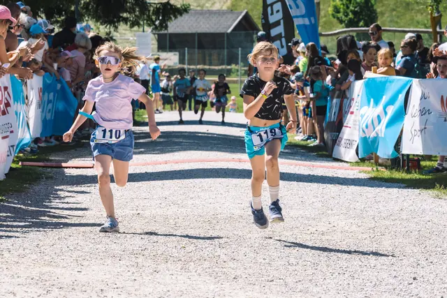 Mavie Günther und Madlen Mair führten nach der ersten Runde. | Foto: Pernsteiner