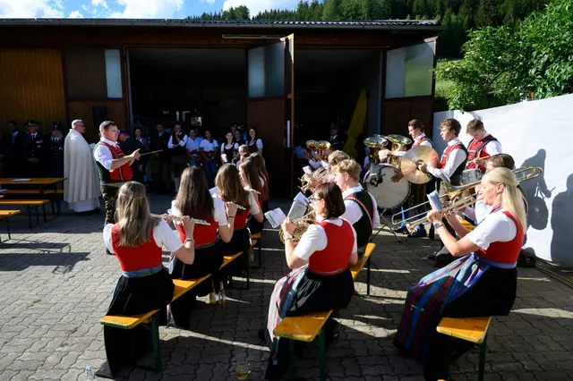 Der Tag klang in kameradschaftlicher Atmosphäre mit musikalischer Unterhaltung sowie Verpflegung durch die Rotkreuz-Feldküche aus. (TMK Mariapfarr) | Foto: Peter Bolha