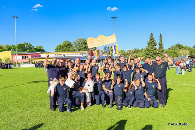 Starker Teamgeist: Die Jugendgruppen feuerten sich gegenseitig lautstark an. | Foto: FF/Plach