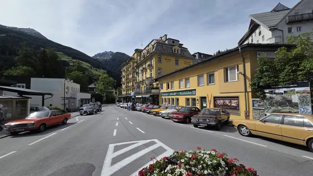Neben dem Erfahrungsaustausch unter den Oldtimerfreunden standen gemeinsame Ausfahrten durch das Gasteinertal, nach Kärnten und zu den Hochgebirgsstauseen in Kaprun auf dem Programm. | Foto: Hotel Mozart