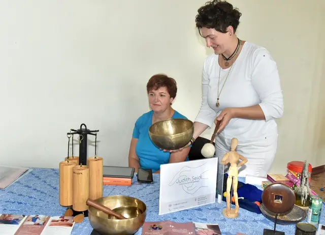 An den Informationsständen konnten Besucher zahlreiche Gesundheitsangebote kennenlernen. | Foto: Herbert Schleich