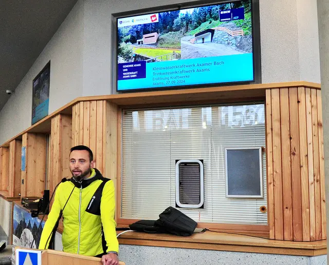 Bgm. Thomas Suitner: "Das Energiemonitoring der Gemeinde Axams ist jederzeit einsehbar." | Foto: Hassl