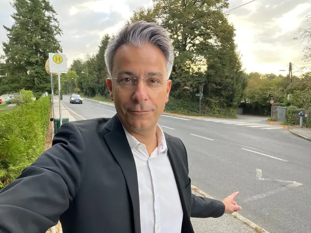 Mehr Verkehrssicherheit: Kurt Hohensinner fordert beispielsweise in der Waltendorfer Hauptstraße einen Zebrastreifen ein.