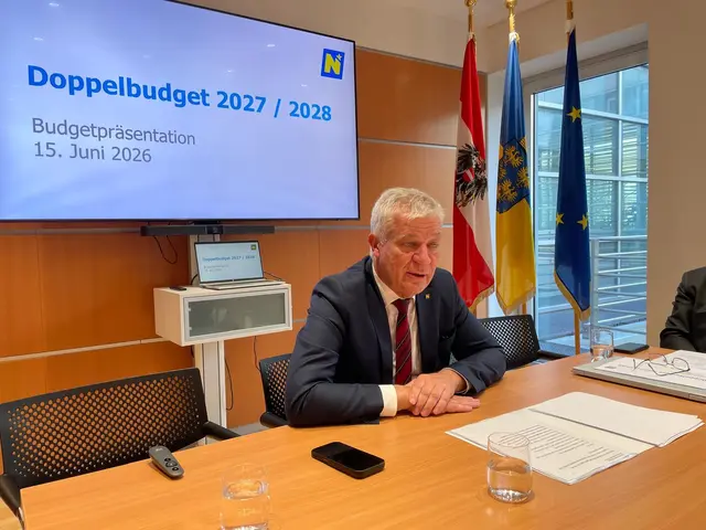 VP-Finanzlandesrat Anton Kasser: Alle Ressorts müssen Weg konsequent mitgehen. | Foto: Oswald Hicker