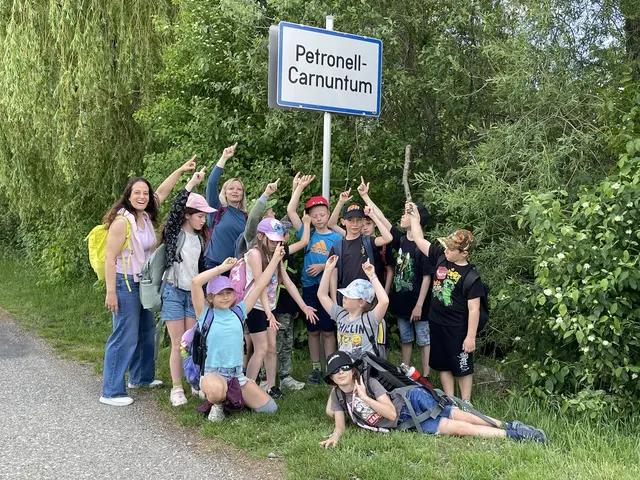 Bei einer interessanten Führung durch die Römerstadt Carnuntum tauchten die Kinder in das Leben der Römer ein und konnten Geschichte hautnah erleben. | Foto: VS Kautzen